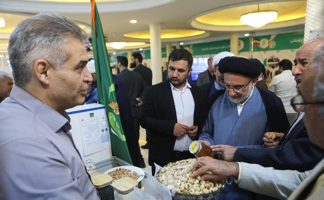 از احداث نیروگاه‌های خورشیدی تا تولید تجهیزات پزشکی با حمایت وقف از دانش‌بنیان‌ها