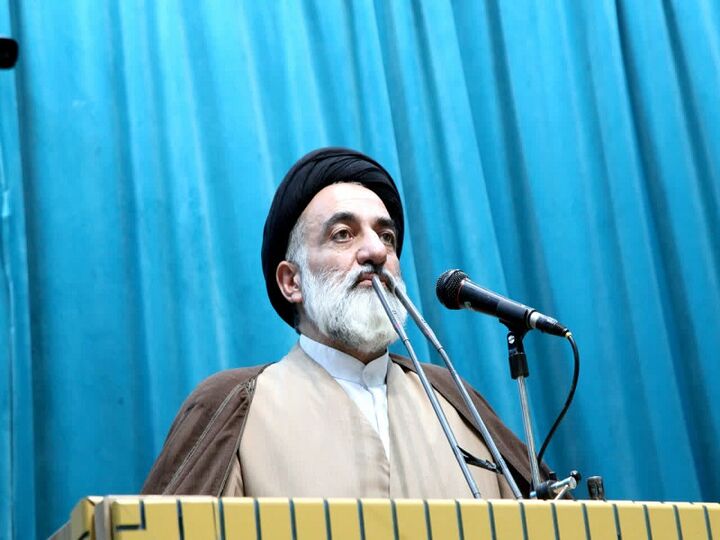 انقلاب اسلامی ملت‌های جهان را بیدار کرده است