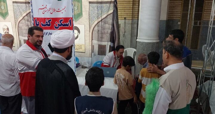 آغاز پایش سلامت جسمی نمازگزاران در مصلای نماز جمعه