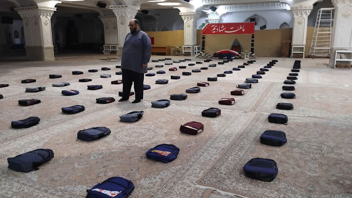 ۳۰۰ بسته لوازم التحریر و کیف در بین دانش آموزان عضو کانون های مساجد توزیع شد