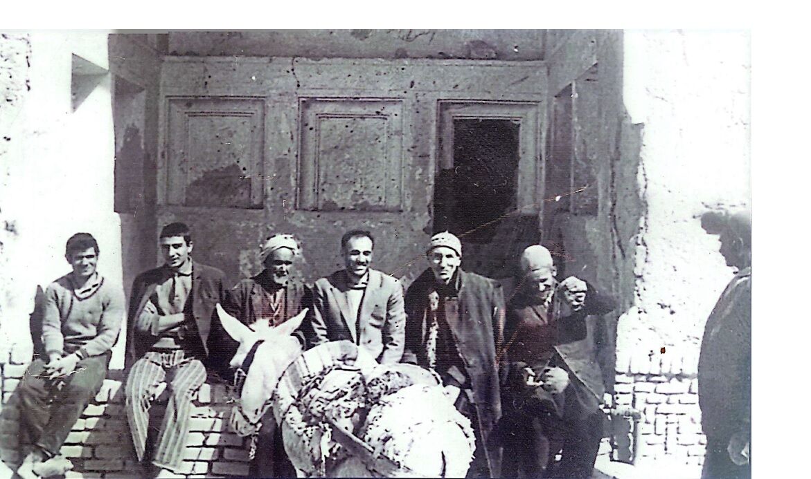 کاسبکاران مردمدار آران و بیدگل؛ از «پاچهتنبانی» تا پخت نان عباسعلی