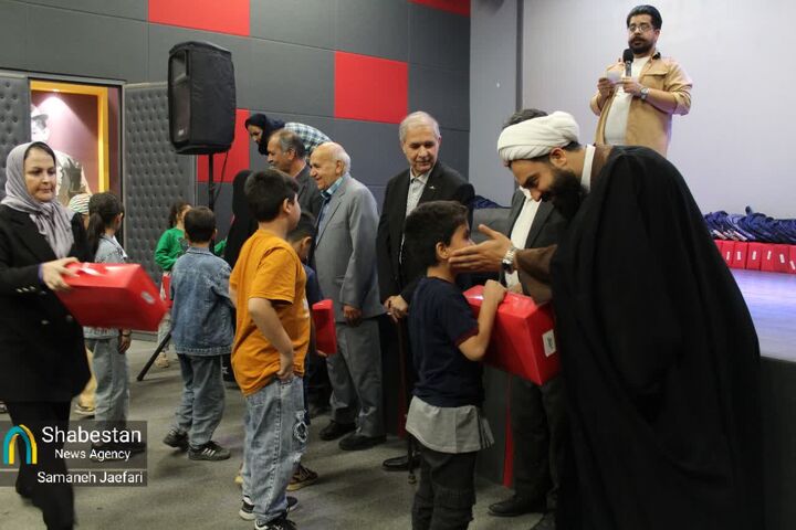 جشن رویش و اهدای پک‌های تحصیلی به ۷۰ دانش‌آموز در مشهد