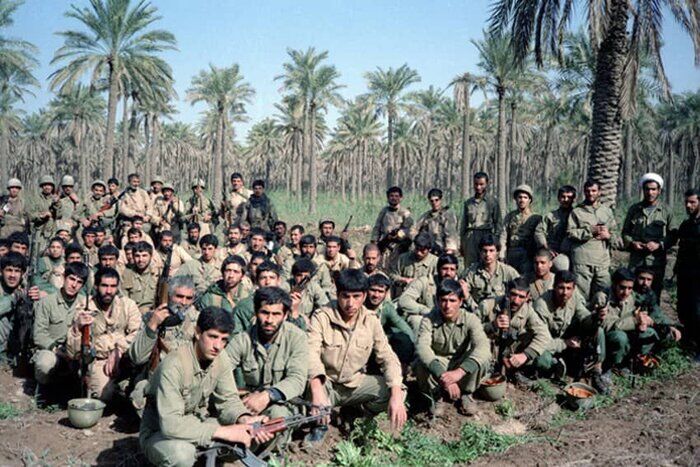 از عکاسی جنگ تا مدیریت کانون مسجدی؛ روایت بچه مسجدی‌هایی که هنوز در دفاع مقدس‌اند