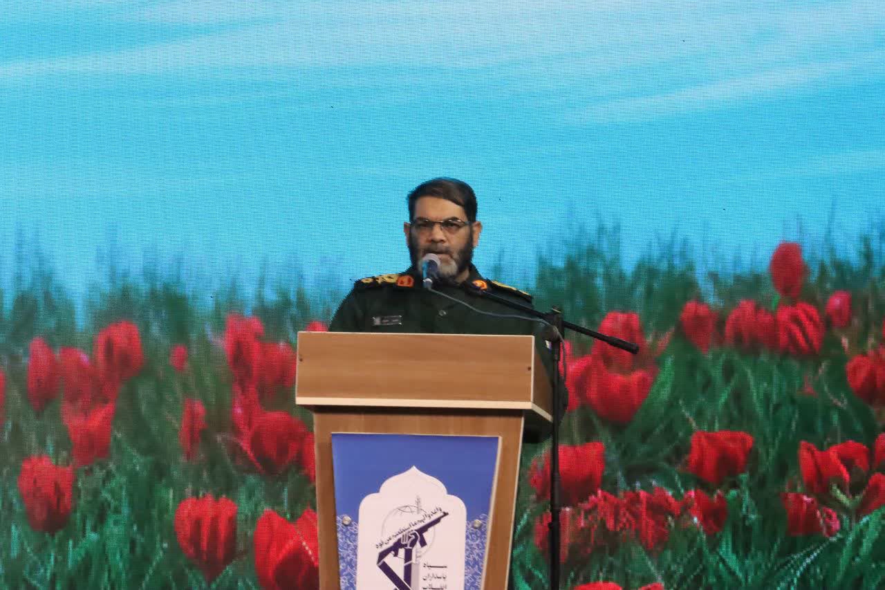 ایمان و مقاومت، کلید عبور از بن‌بست‌ها