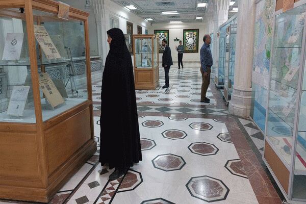 برپایی نمایشگاه «از حصر تا نصر» در کتابخانه مرکزی آستان قدس رضوی