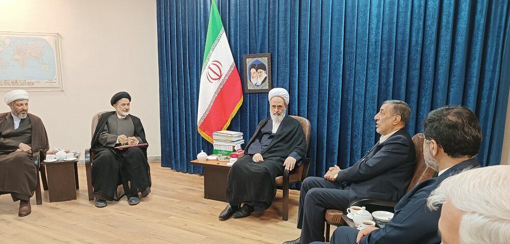 سنت فکری قم، اتکاء بر مردم و ارتباط نزدیک با مردم است