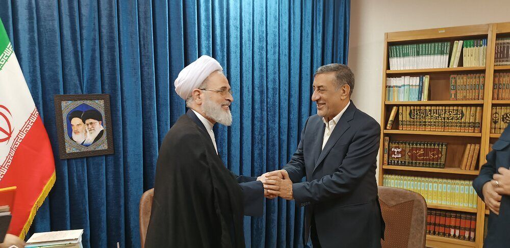 سنت فکری قم، اتکاء بر مردم و ارتباط نزدیک با مردم است