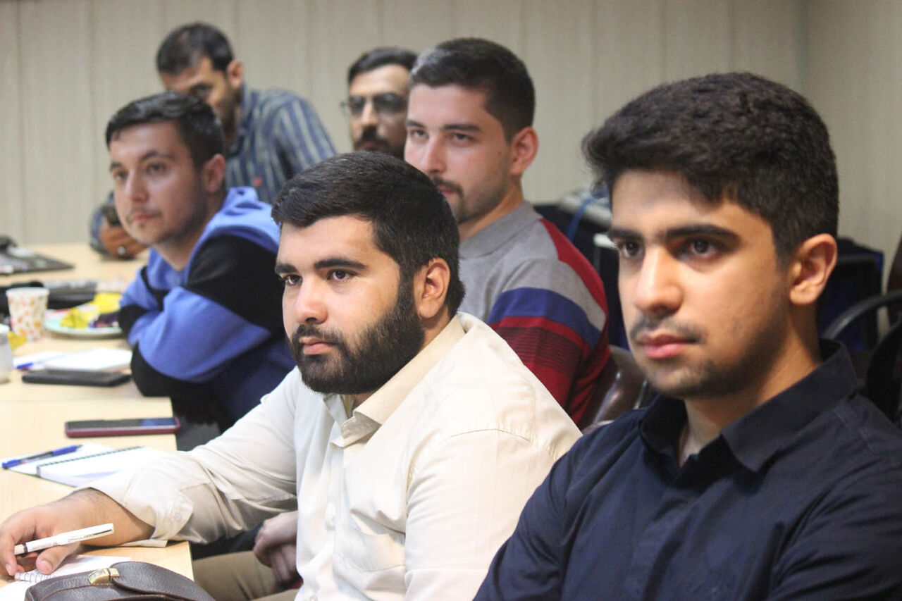 جلسه ارتقای حافظان ممتاز قرآن کریم برگزار شد