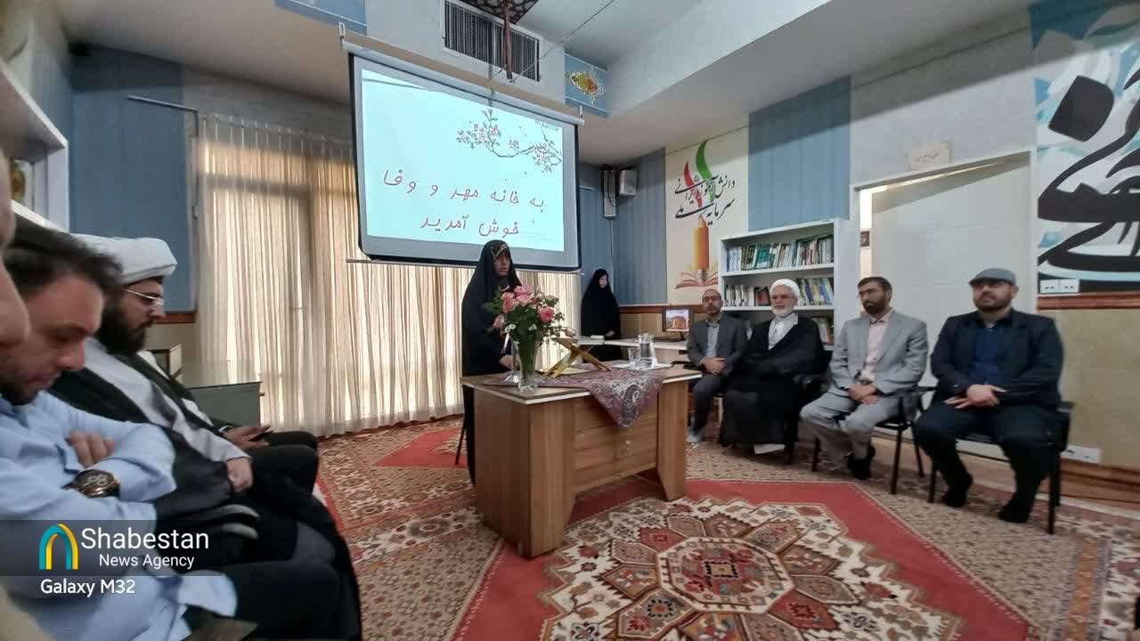 تحصیل با تهذیب و دشمن‌شناسی، اثرگذار می‌شود/ نماز را با هیچ چیز عوض نکنید