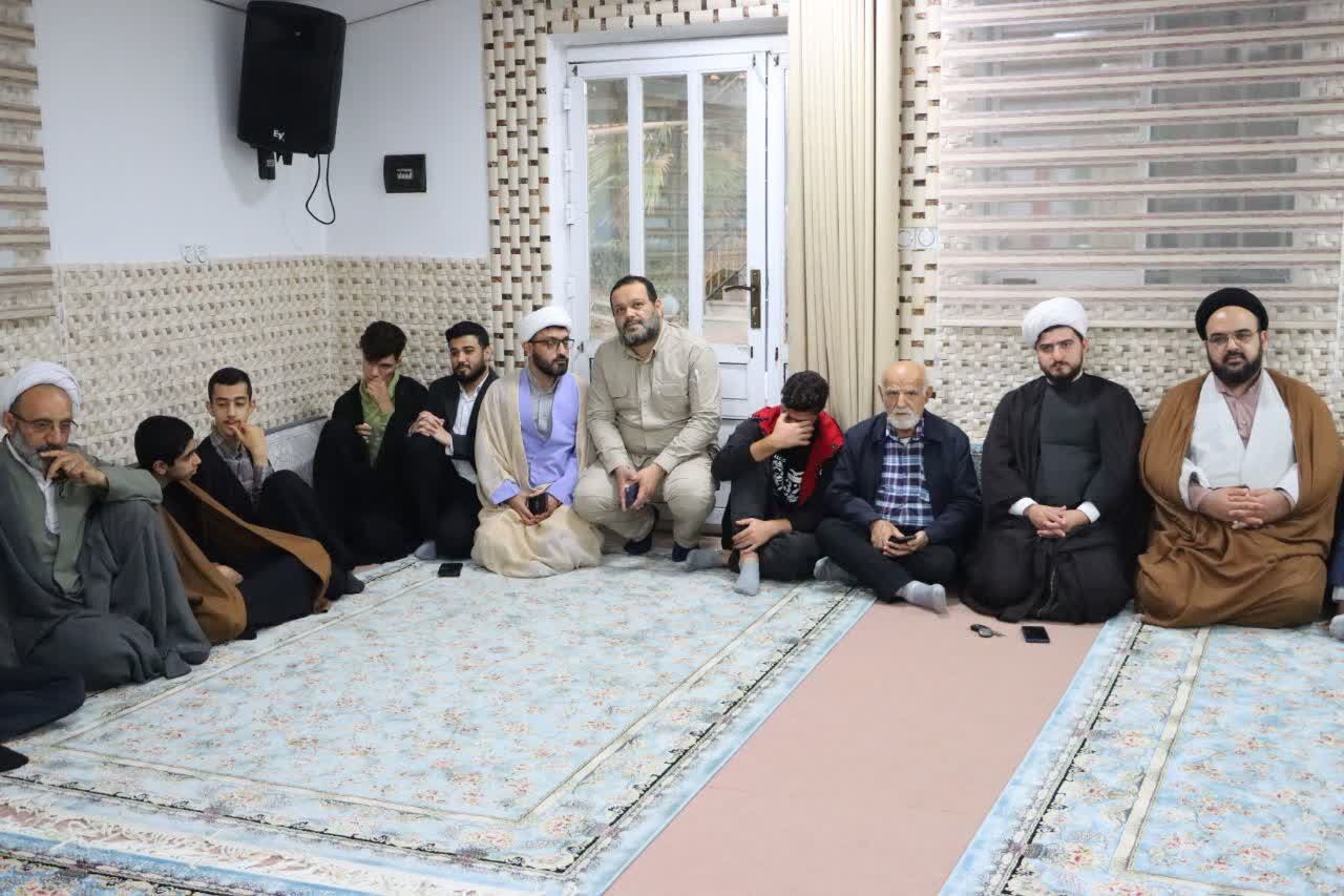 حیات دین به برکت حوزههای علمیه است