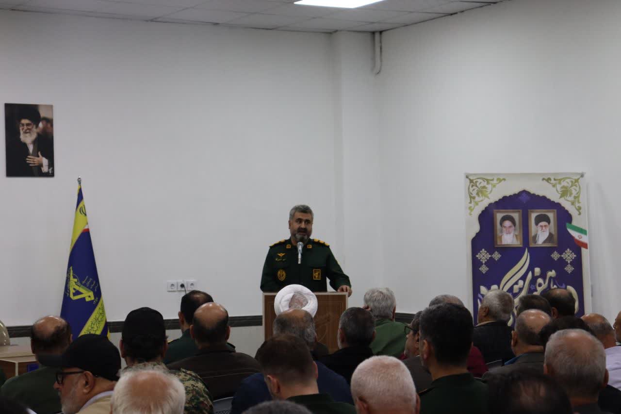 پیشکسوتان دفاع مقدس سازندگان طلایی‌ترین دوران انقلاب اسلامی ایران هستند