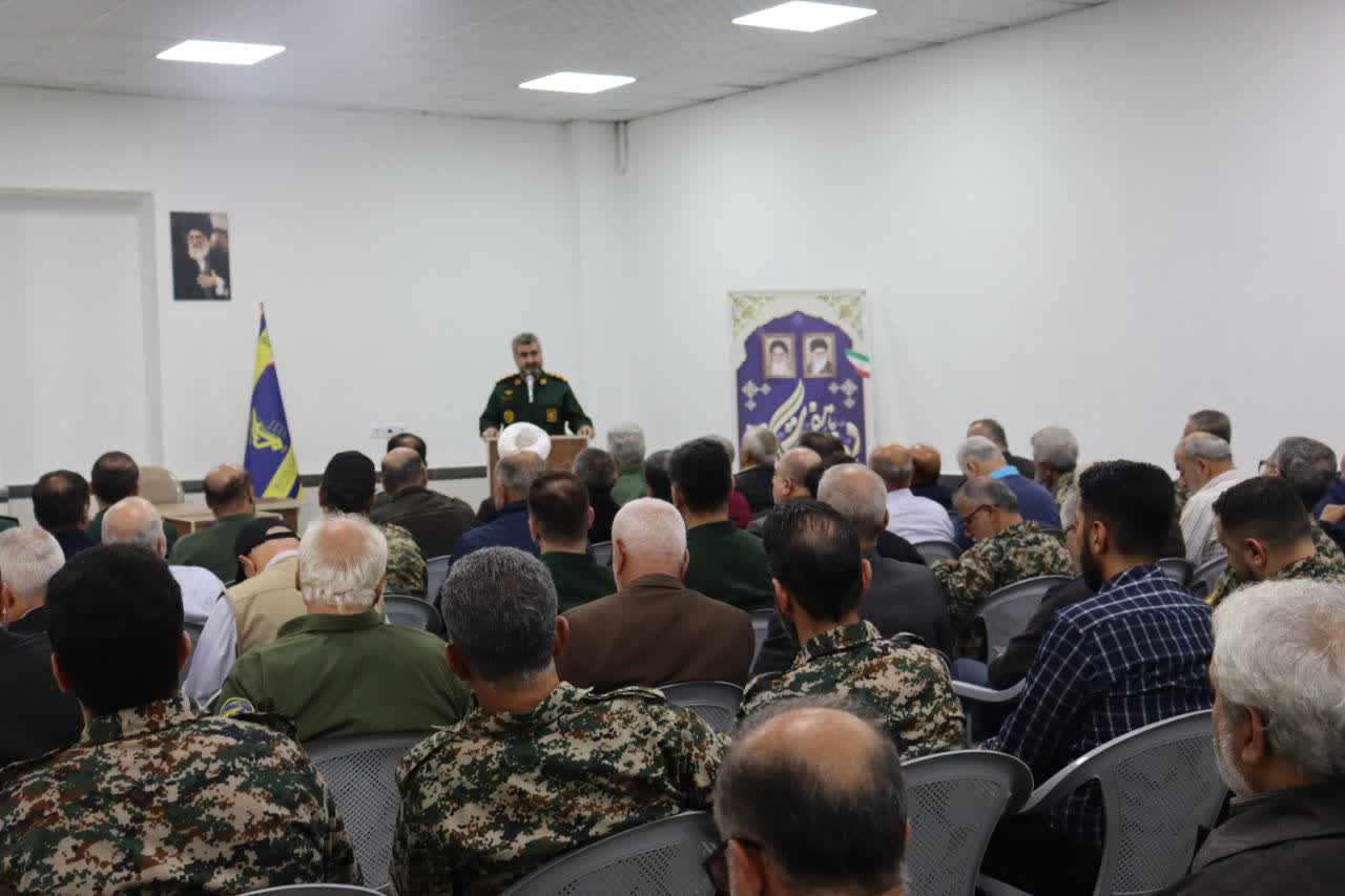 پیشکسوتان دفاع مقدس سازندگان طلاییترین دوران انقلاب اسلامی ایران هستند