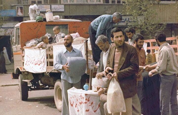 مساجد جهرم؛ سنگرهای پُرفروغ دفاع مقدس/ وقتی بانوان جهرمی ۹ کیلو طلا به جبهه هدیه کردند