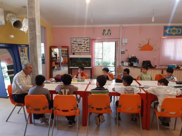 مسابقه نقاشی خانوادگی با موضوع «بانوی ایرانی» در سنندج برگزار شد