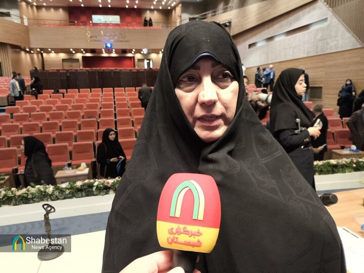 زنان و دختران فعال در عرصه علم در تحقق تمدن نوین اسلامی نقش‌آفرین‌اند