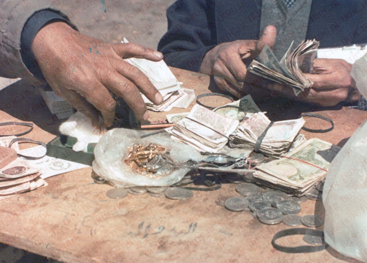 مساجد جهرم؛ سنگرهای خاموش دفاع مقدس/ وقتی بانوان جهرمی ۹ کیلو طلا برای رزمندگان هدیه کردند