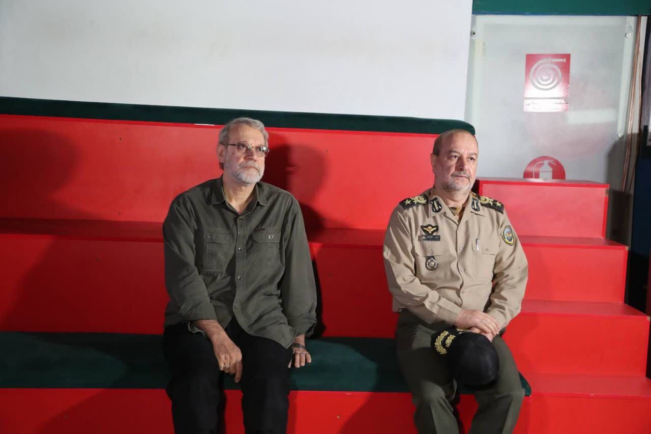 بازدید لاریجانی از موزه ملی انقلاب اسلامی و دفاع مقدس