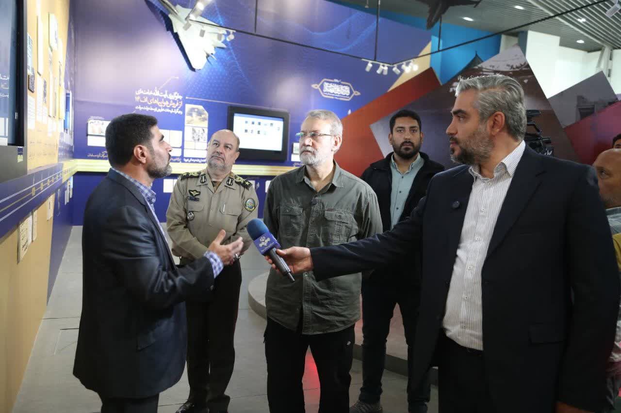 بازدید لاریجانی از موزه ملی انقلاب اسلامی و دفاع مقدس