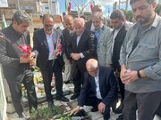 ادای احترام معاون رئیس جمهور به مقام شهدای ساری