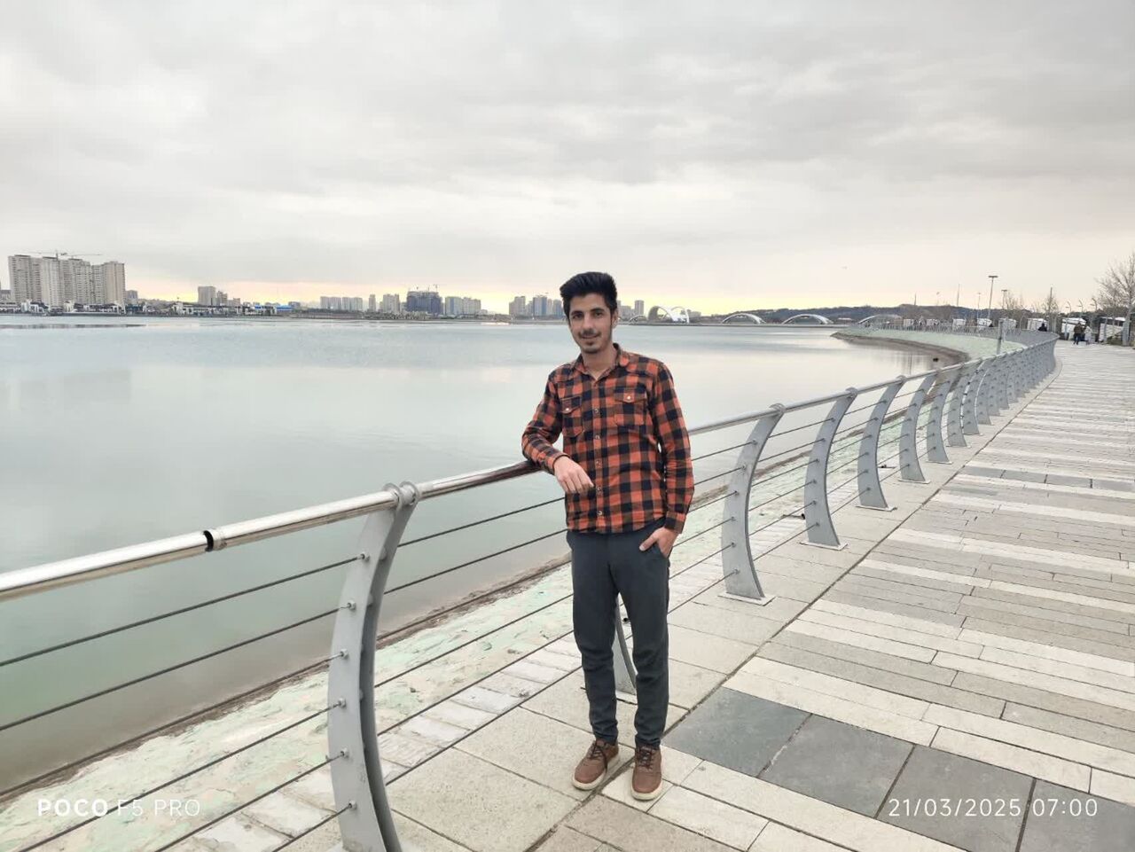 نماز اول وقت و احترام به والدین؛ راز زندگی معنوی شهید «زیبا»