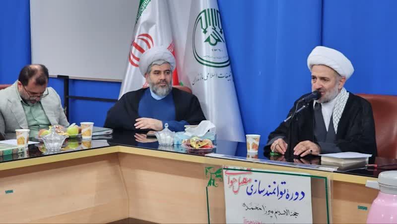 ستایشگران اهل بیت (ع) از تحریف و بیان مطالب سست پرهیز کنند