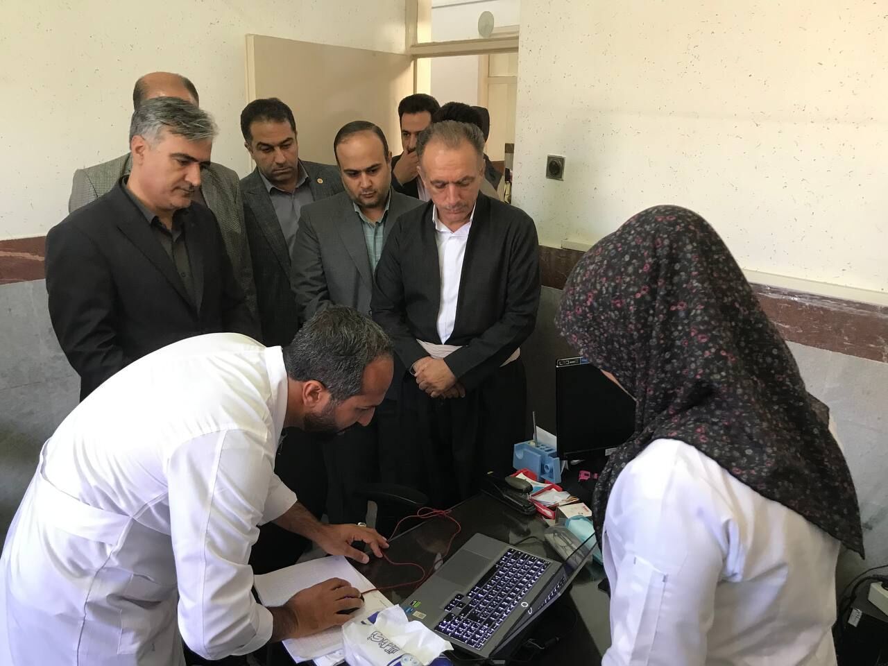 بازدید فرماندار سنندج از اردوی جهادی سلامت بنیاد علوی