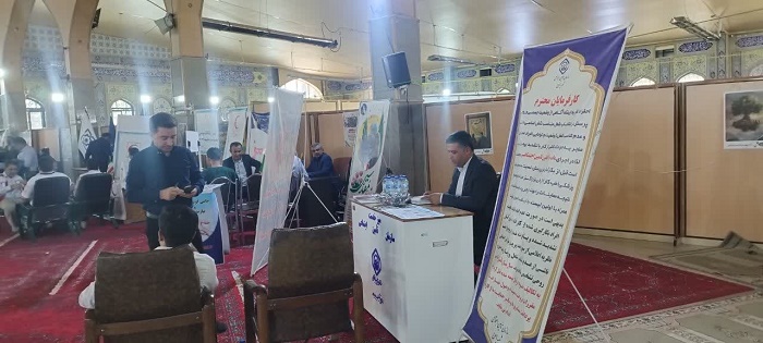 برپایی میز خدمت در مصلی نماز جمعه یاسوج