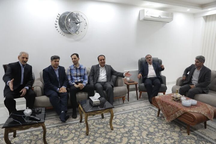 نغمه و مهر در دیدار استاندار با هنرمند ایلامی