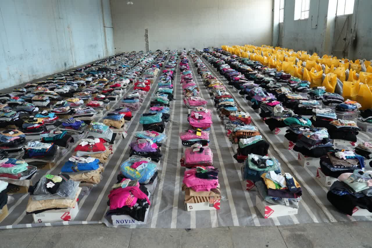 ۸۰۰ بسته آموزشی بین دانش‌آموزان نیازمند ارومیه توزیع شد