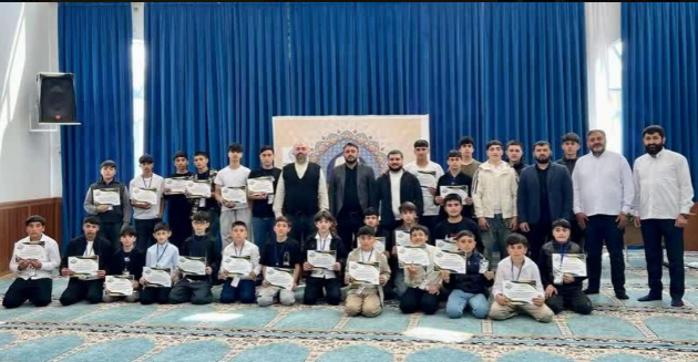 تحصیل بیش از ۷۰۰ دانش‌آموز در ۵۰ دوره قرآن اداره کل مسلمانان گرجستان+ عکس