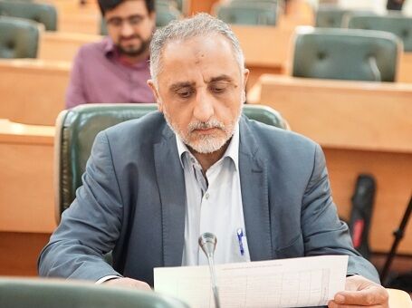 برای قوی شدن کشور باید از مرزهای علوم انسانیِ رایج عبور کنیم