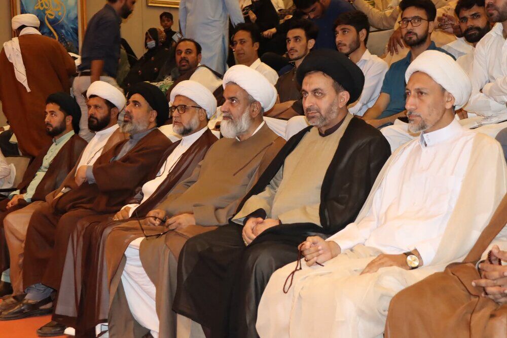 شهید سیدحسن نصرالله افتخار امت اسلام و پرچمدار مقاومت بود