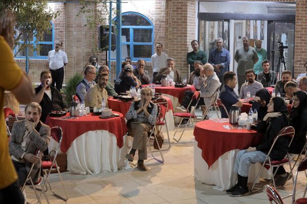 دورهمی هنرمندان تئاتر به مناسبت هفته دفاع مقدس