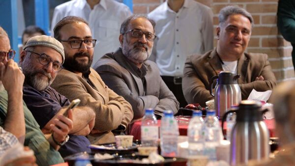 دورهمی هنرمندان تئاتر به مناسبت هفته دفاع مقدس