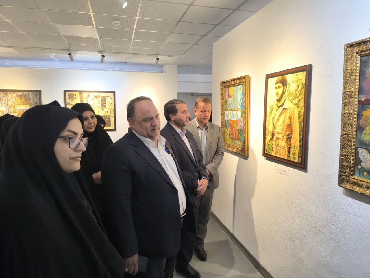 برپایی نمایشگاه نقاشی و خوشنویسی دفاع مقدس در کرمانشاه