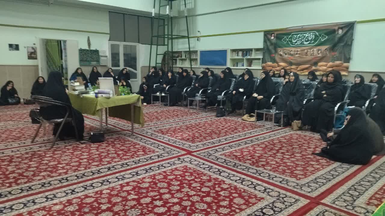 از طنین «ساحل دل» تا «پِیک پیروزی» در مساجد مشهد