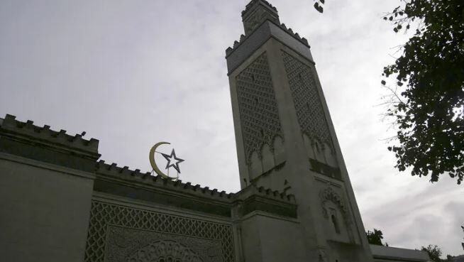فرانسه جنگ خود علیه مساجد را از سر می‌گیرد