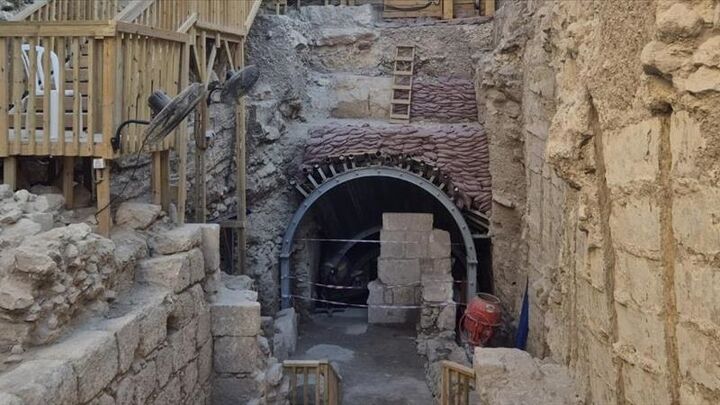 حفاری غیرقانونی و غیرعلمی صهیونیست‌ها در اطراف مسجد الاقصی