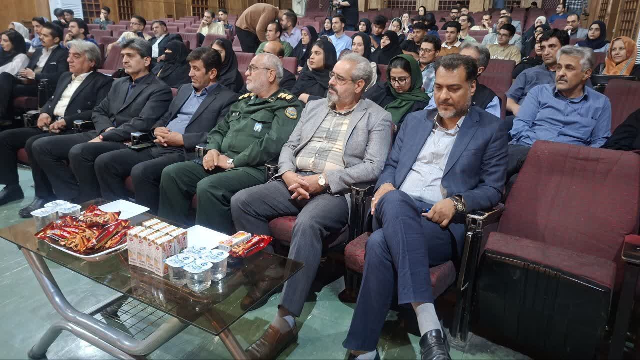 اختتامیه نخستین رویداد فیلمنامهنویسی «ایران وطن من» در اراک برگزار شد