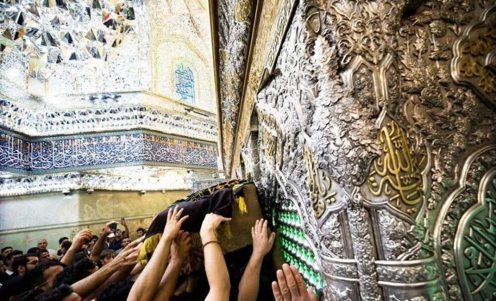 پیکر همسر آیت الله العظمی سیستانی در کربلای معلی تشییع شد