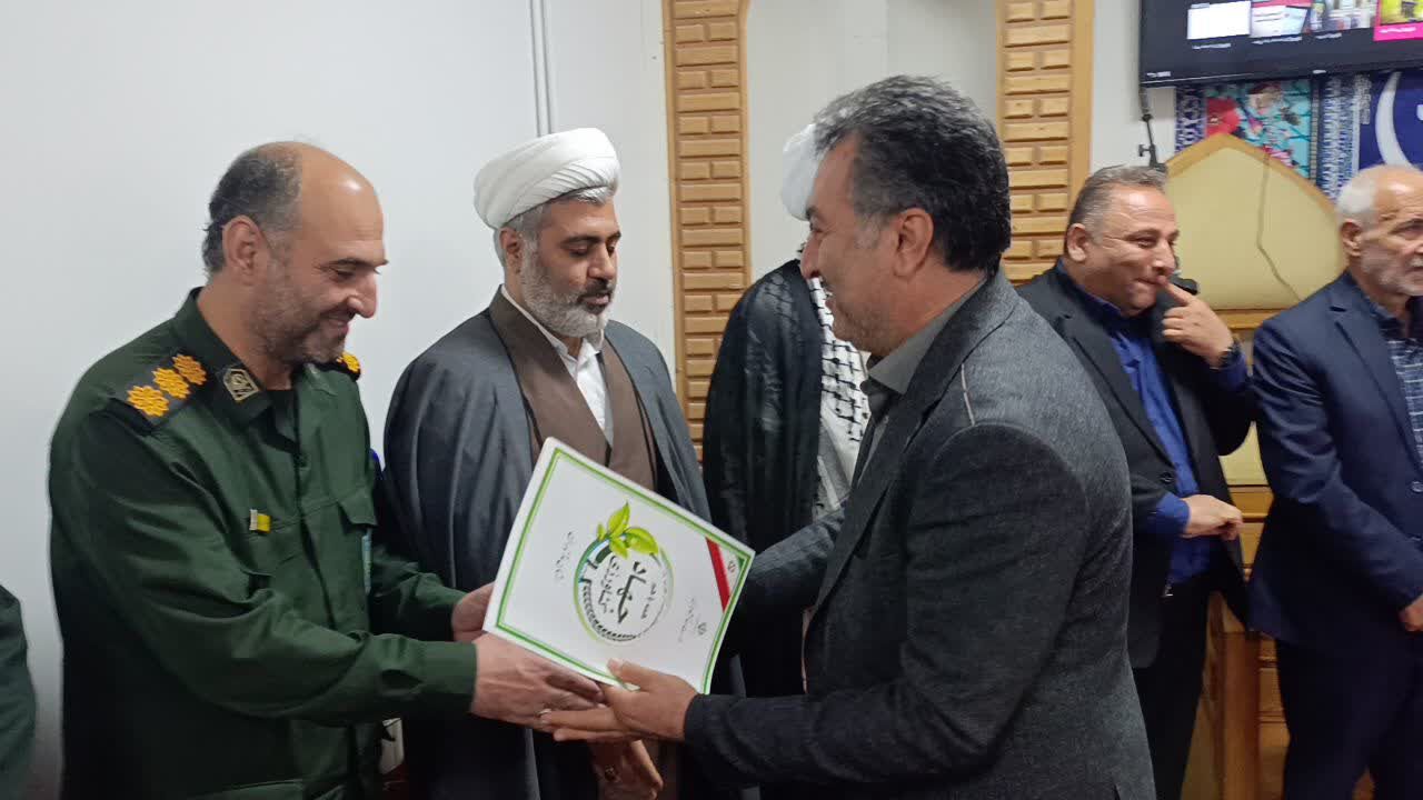 یادواره «سنگرسازان بی‌سنگر» در نکا برگزار شد