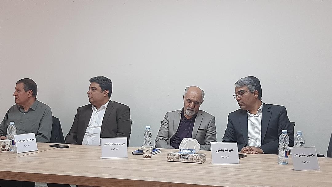 برگزاری حراج خوشنویسی؛ ضرورتی برای ارتقای اقتصاد هنر/خط فارسی؛ لطافتی برای انتقال فرهنگ