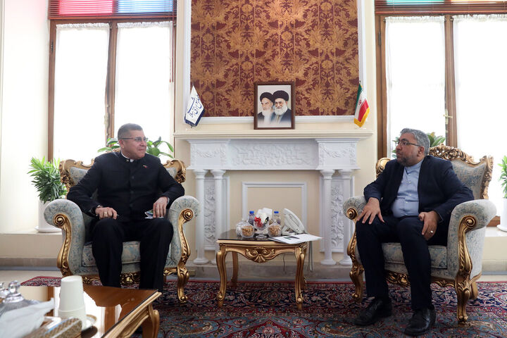 ایران و ونزوئلا همواره در برابر زیاده‌خواهی‌های امپریالیسم جهانی ایستادگی کرده‌اند