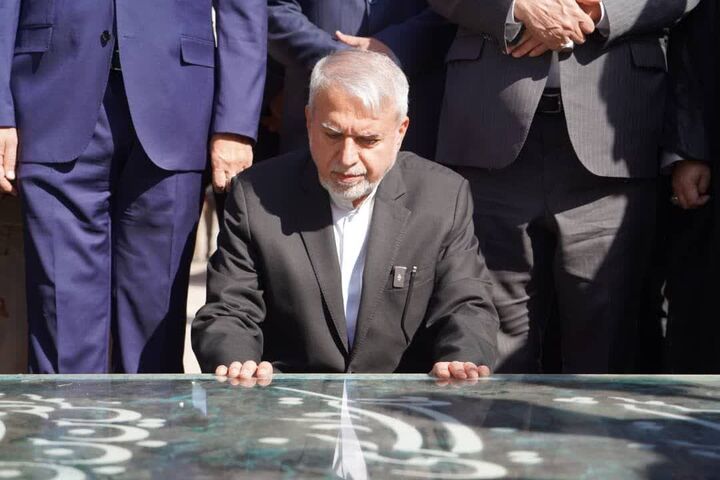 مجموعه «شمس تبریزی» باید نماد فرهنگ و افتخار ملی باشد