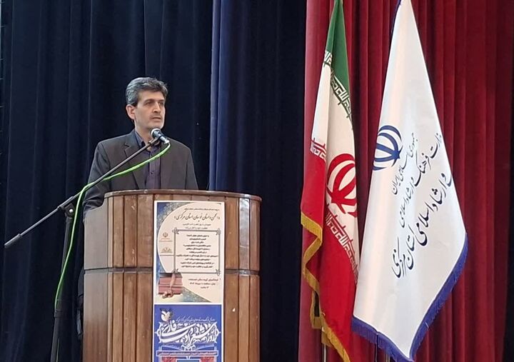 شعر سرزنده، محرک همبستگی ملی