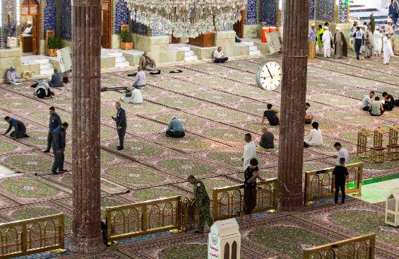 فرش‌های حرم امام حسین (ع) نو شد