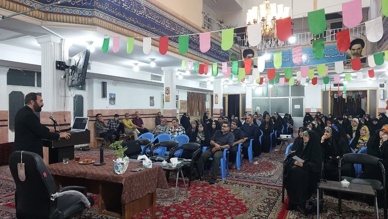 دختران مسجدی مشهد در جشنواره «اثر رسانه» تولید محتوا را میآموزند