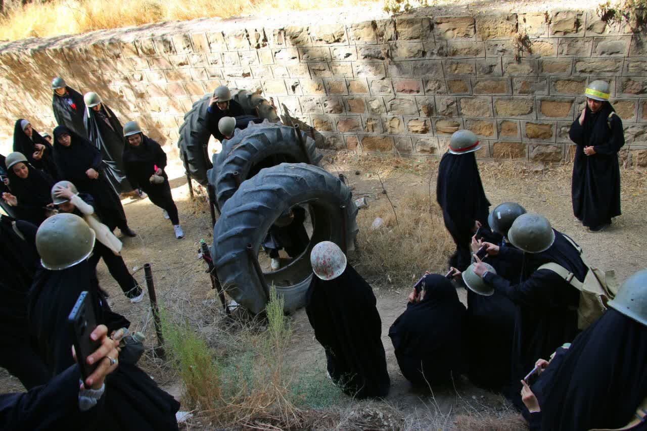 دختران مسجدی مشهد در جشنواره «اثر رسانه» تولید محتوا را میآموزند