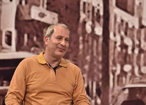 رامین ناصرنصیر: کتاب‌خوانی باید در بطن زندگی مردم باشد