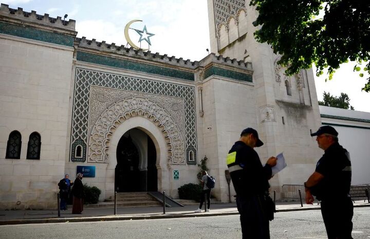 هتک حرمت قرآن در مسجدی در فرانسه؛ واکنش شدید مسجد جامع پاریس